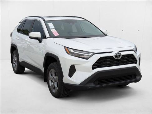 New 2025 Toyota RAV4 XLE w/ Convenience Package AWD/4WD image 7