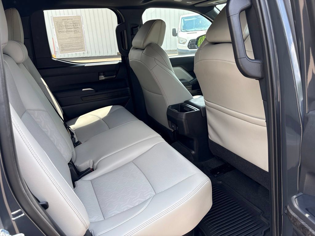 Certified 2025 Toyota Tacoma Limited AWD/4WD image 17