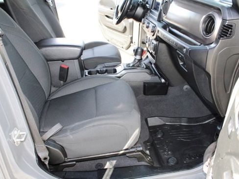 Used 2020 Jeep Wrangler Unlimited Sport image 30