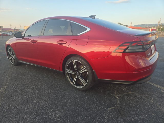 Used 2023 Honda Accord Sport image 6