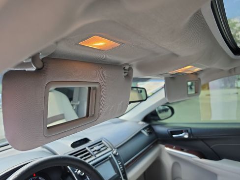 Used 2014 Toyota Camry XLE w/ Leather Package FWD image 13