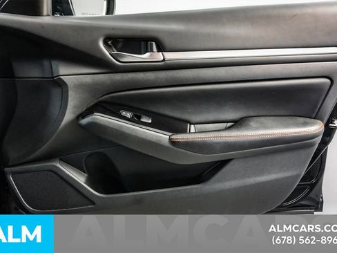 Used 2025 Nissan Altima 2.5 SR image 42