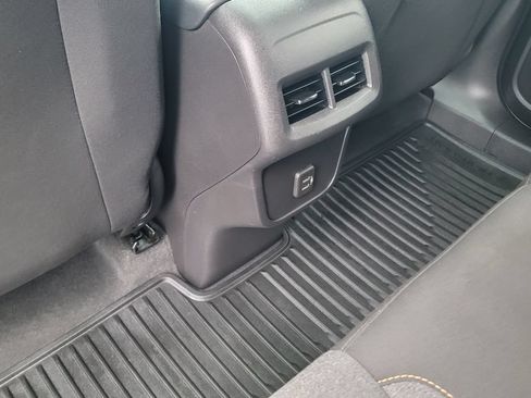 Used 2022 Chevrolet Equinox LT FWD image 26