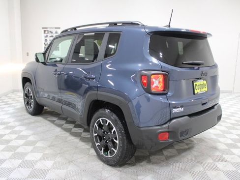 Used 2023 Jeep Renegade Latitude image 8