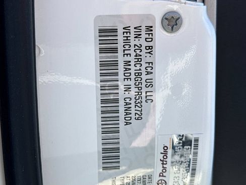 Used 2023 Chrysler Pacifica Touring-L FWD image 41