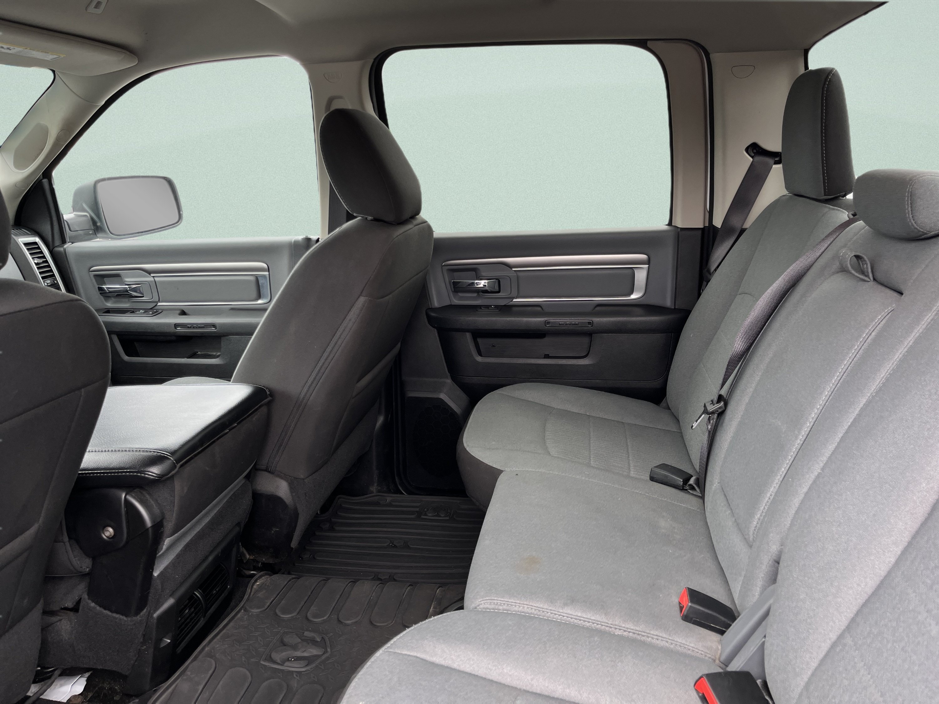 Used 2023 RAM 1500 Classic SLT w/ Protection Group AWD/4WD image 18