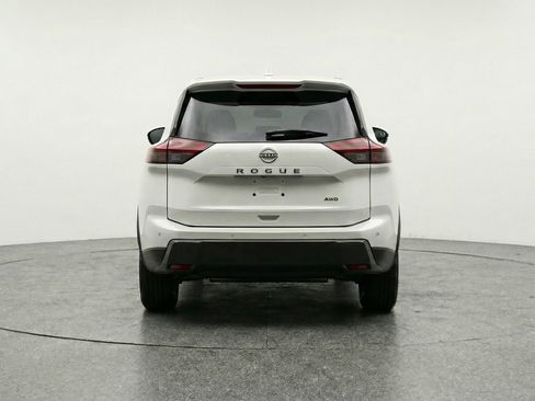 Used 2025 Nissan Rogue SV AWD/4WD image 7