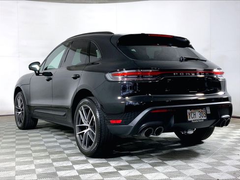 Used 2026 Porsche Macan AWD/4WD image 3