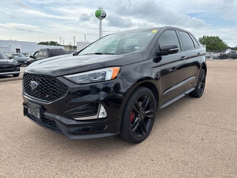 Used 2019 Ford Edge ST w/ Equipment Group 401A image 3