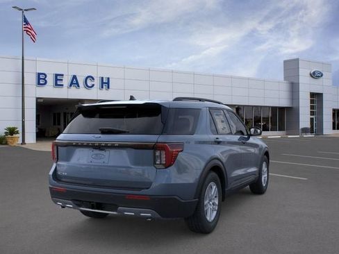New 2026 Ford Explorer Active w/ Active Comfort Package RWD image 8
