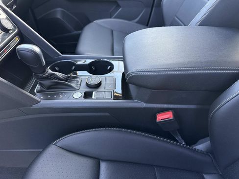 Used 2023 Volkswagen Atlas SE image 14