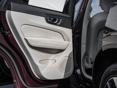 New 2026 Volvo XC60 B5 Ultra w/ Protection Package Premier image 36