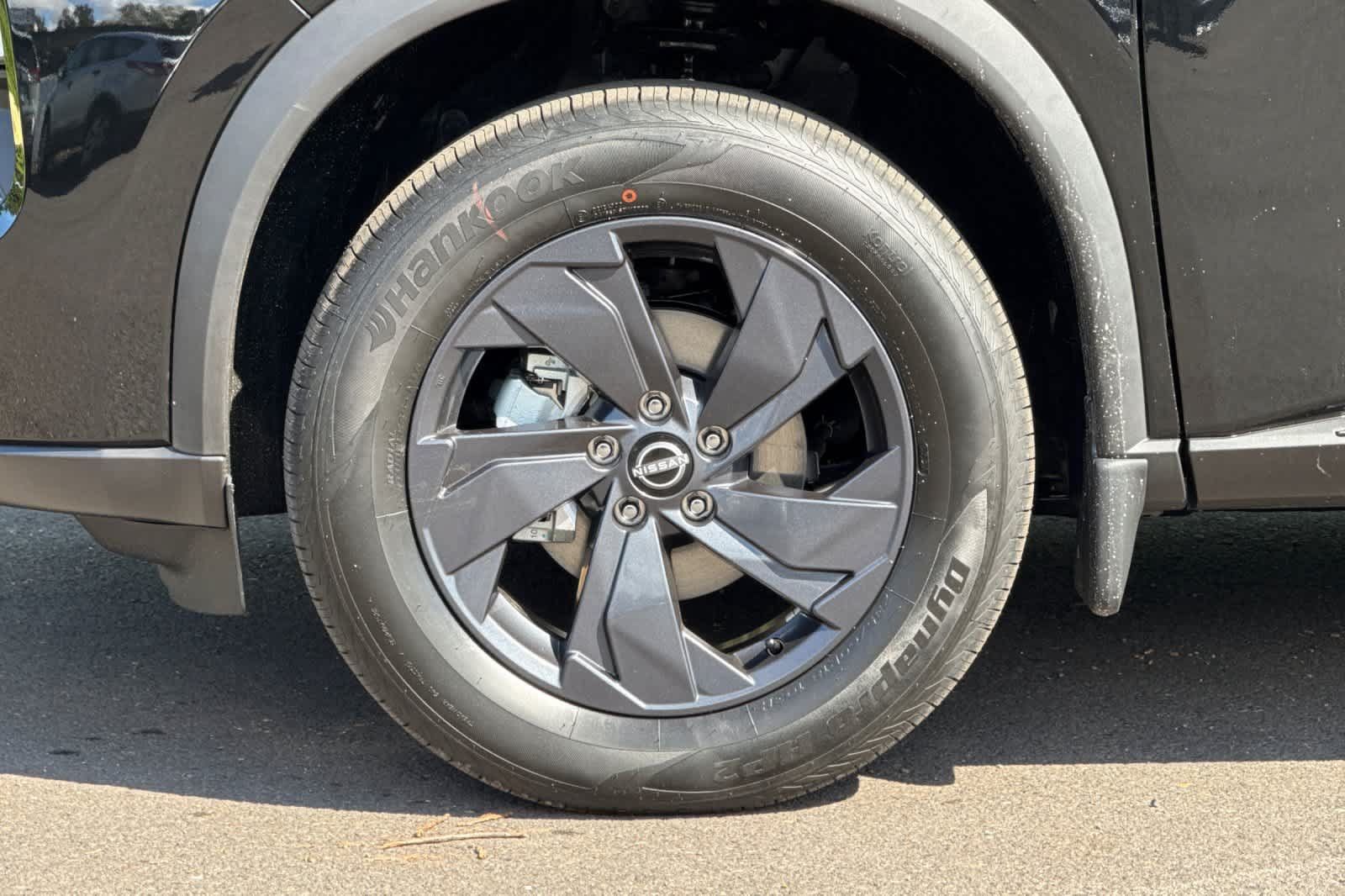 New 2026 Nissan Rogue SV AWD/4WD image 25