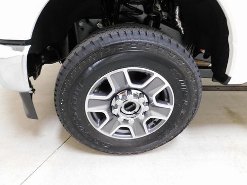 New 2026 Ford F350 Lariat w/ FX4 Off-Road Package image 11