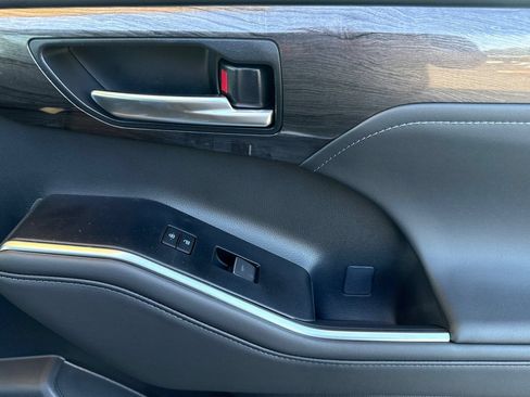 New 2026 Toyota Highlander Limited AWD/4WD image 20