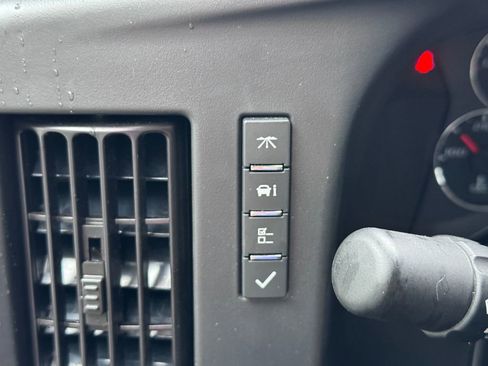 Used 2025 Chevrolet Express 3500 w/ Power Convenience Package image 15
