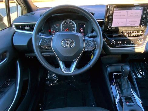 Used 2022 Toyota Corolla SE image 6