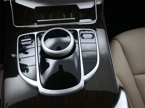 Used 2019 Mercedes-Benz C 300 Sedan image 9