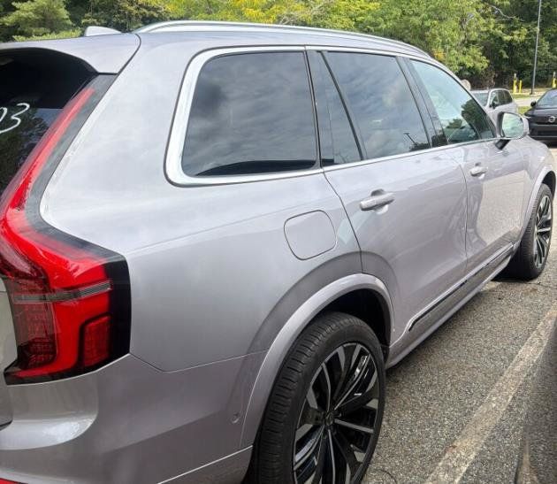 Used 2026 Volvo XC90 B6 Plus w/ Protection Package AWD/4WD image 4