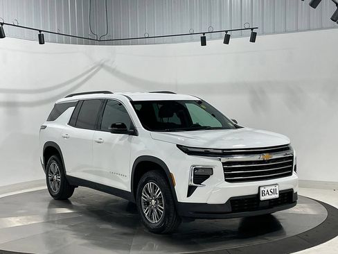 Used 2026 Chevrolet Traverse LT AWD/4WD image 40