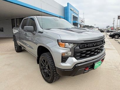 New 2026 Chevrolet Silverado 1500 Custom Trail Boss w/ LPO, Dark Essentials Package