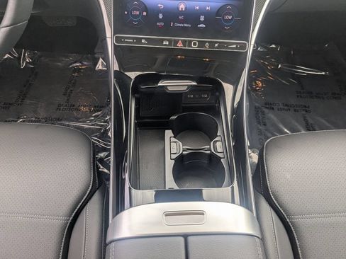 Used 2025 Mercedes-Benz C 300 4MATIC Sedan image 6