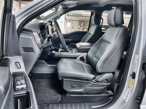 Used 2025 Ford F150 Lightning XLT AWD/4WD image 13