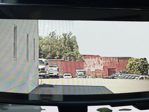Used 2023 Buick Envision Avenir AWD/4WD image 33