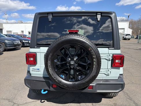 Used 2023 Jeep Wrangler Unlimited Sahara w/ Cold Weather Group image 4