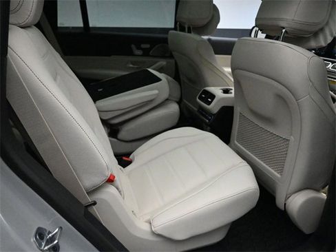 New 2026 Mercedes-Benz GLS 580 4MATIC image 28