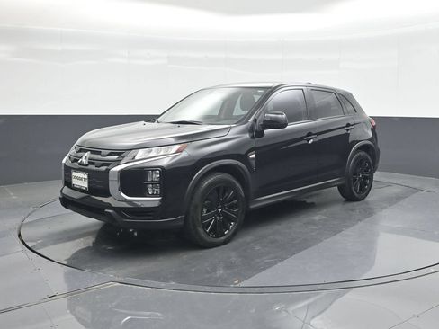 Used 2025 Mitsubishi Outlander Sport AWD image 1