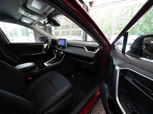 Used 2024 Toyota RAV4 LE AWD/4WD image 26