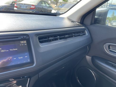 Used 2017 Honda HR-V EX image 25