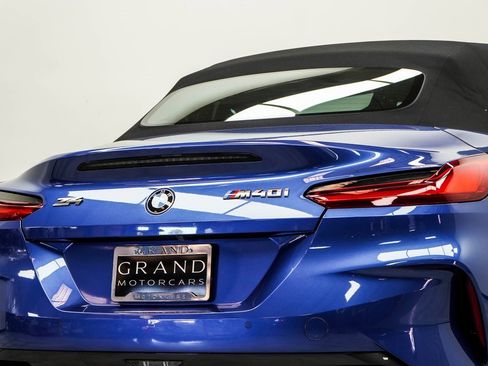 Used 2023 BMW Z4 M40i w/ Premium Package image 15