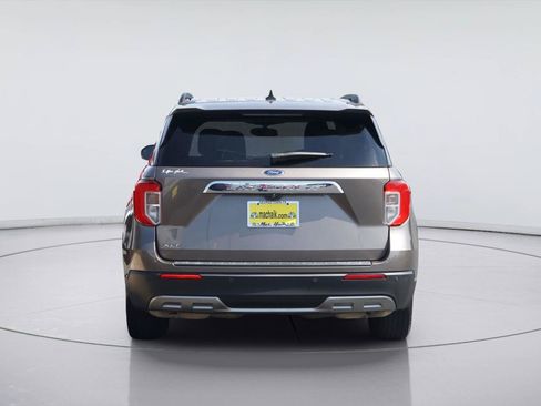 Used 2021 Ford Explorer XLT w/ Equipment Group 202A RWD image 7
