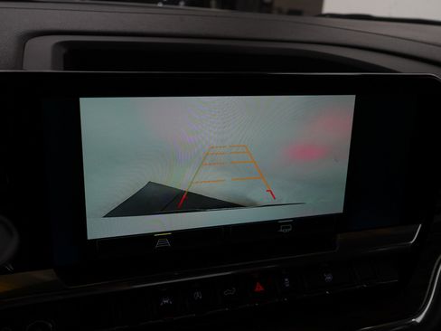 Used 2025 Chevrolet Silverado 1500 LT image 23