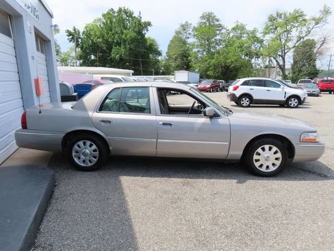 Used 2005 Mercury Grand Marquis LS RWD image 4