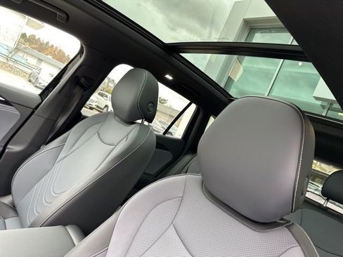 New 2026 Volkswagen Tiguan SE R-Line image 13