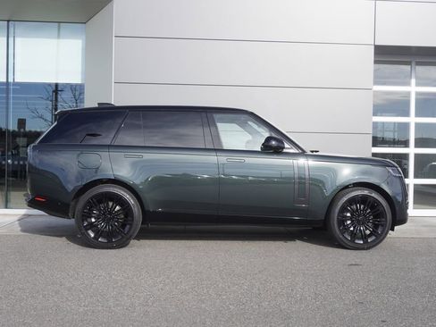 New 2026 Land Rover Range Rover Long Wheelbase SE AWD/4WD image 7
