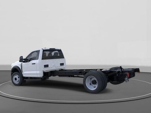 New 2025 Ford F550 2WD Regular Cab Super Duty image 4
