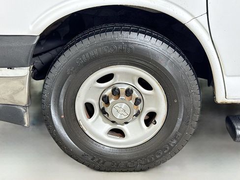 Used 2020 Chevrolet Express 3500 LT w/ LT Preferred Equipment Group RWD image 25