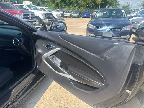 Used 2016 Chevrolet Camaro LT RWD image 37