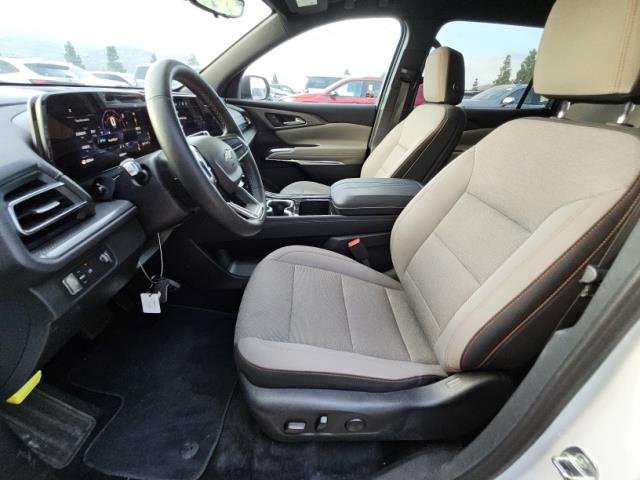 Used 2026 Chevrolet Traverse LT w/ Driver Confidence Package FWD image 7