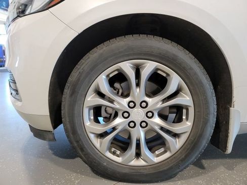 Used 2018 Buick Enclave Avenir w/ Avenir Technology Package AWD/4WD image 13