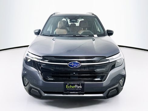 Used 2025 Subaru Forester Touring image 2