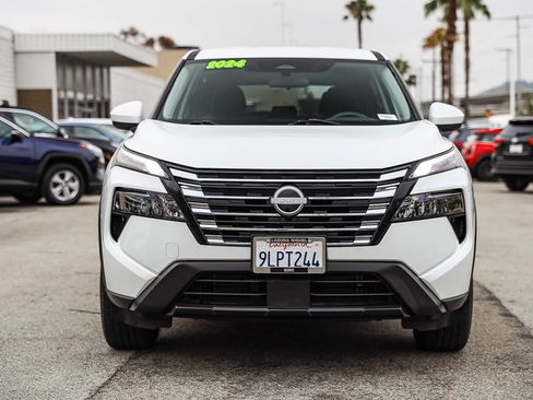 Used 2024 Nissan Rogue SV FWD image 2