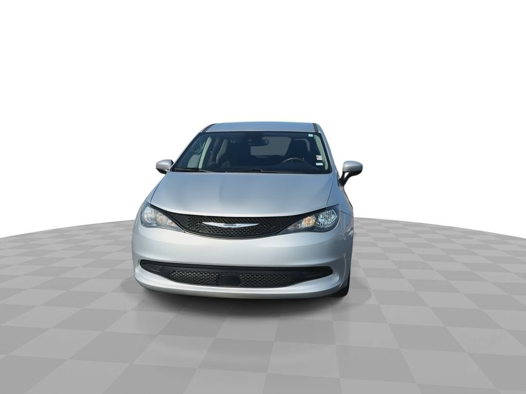 Used 2023 Chrysler Voyager LX FWD image 46