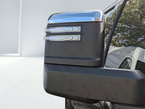 Used 2025 GMC Sierra 2500 Denali Ultimate w/ Max Trailering Package image 9