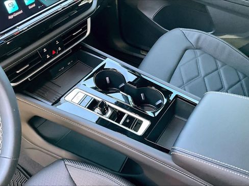 New 2026 Volkswagen Atlas Cross Sport SE image 7