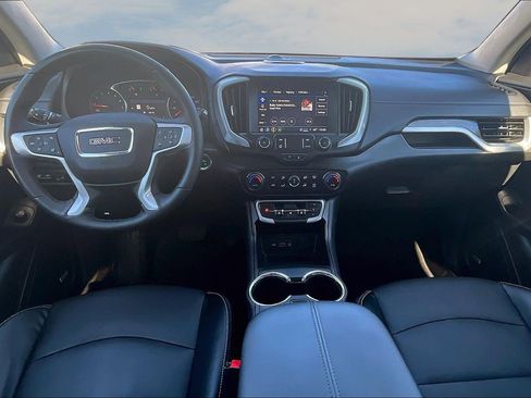 Used 2024 GMC Terrain SLT w/ Infotainment Package II image 7